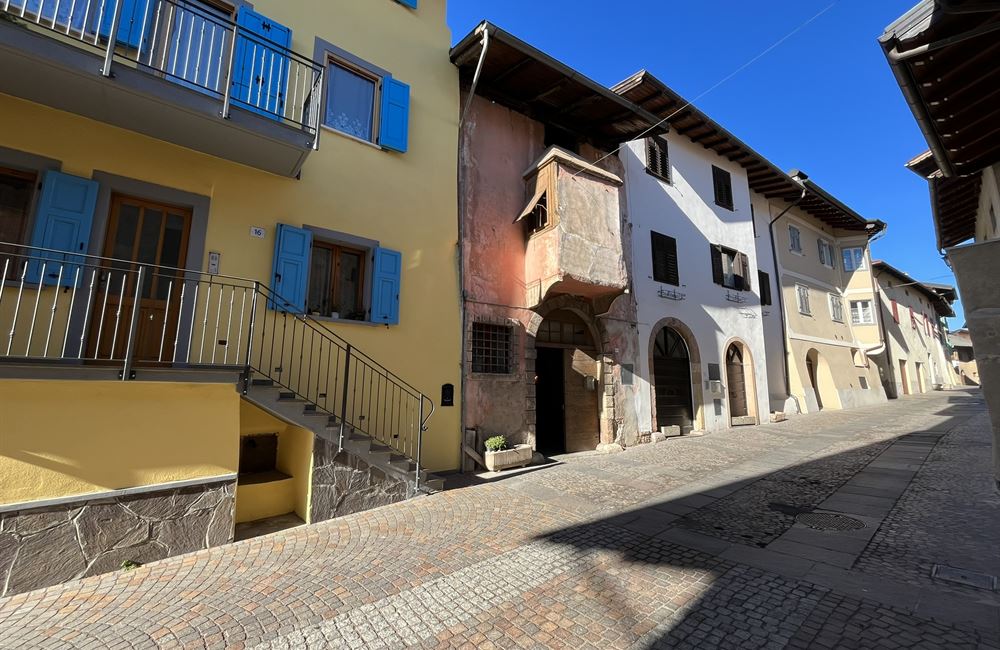 SOLUZIONE SINGOLA PRESSANO - Vendita Porzione di casa  Lavis