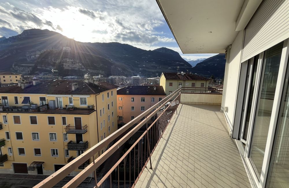PANORAMICISSIMO APPARTAMENTO - Vendita Appartamento 3 stanze  Trento