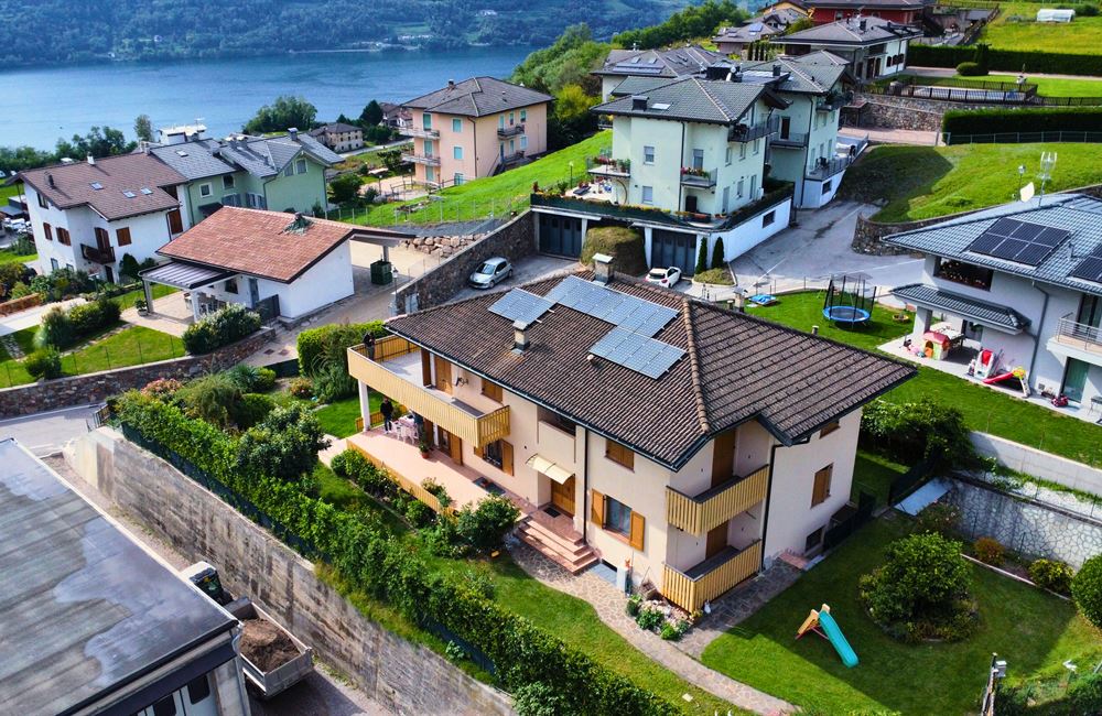TENNA VILLA SINGOLA IN SPLENDIDA POSIZIONE - Vendita Casa Singola  Trento