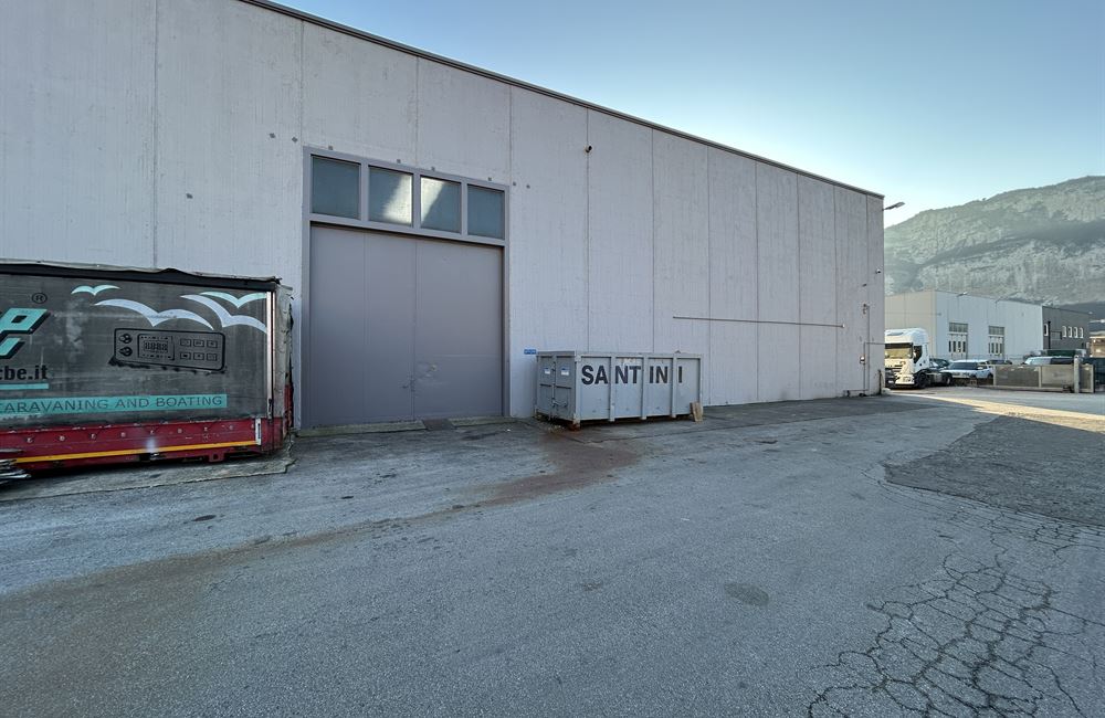 TRENTO NORD CAPANNONE 1500 MQ - Vendita Capannone industriale  Trento Nord