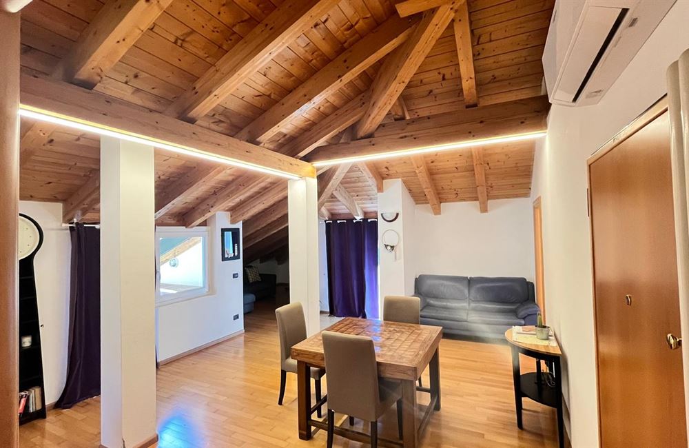 TRENTO  ULTIMO PIANO CON DUE SPAZIOSI TERRAZZI - Vendita Appartamento 2 stanze  Trento