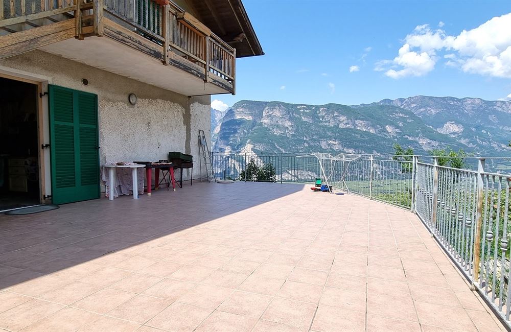 TRE STANZE CON PANORAMICA TERRAZZA VISTA VALLE - Vendita Appartamento 3 stanze  Atesina