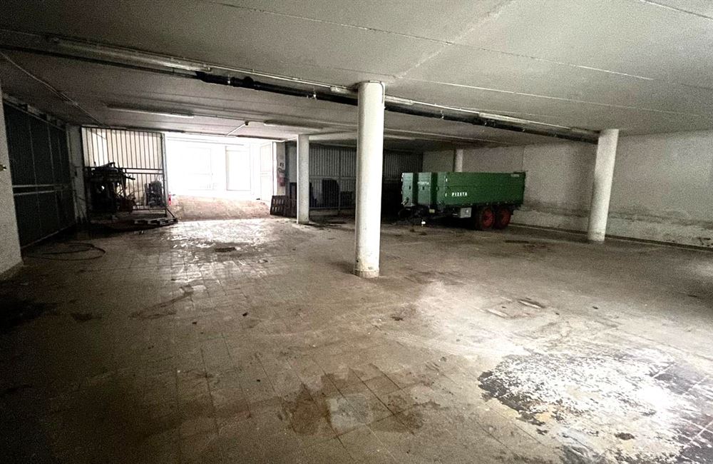 TRENTO – VENDESI AMPIO GARAGE MQ 228 IN CITTA’ VIA BRENNERO - Vendita Altro  Trento