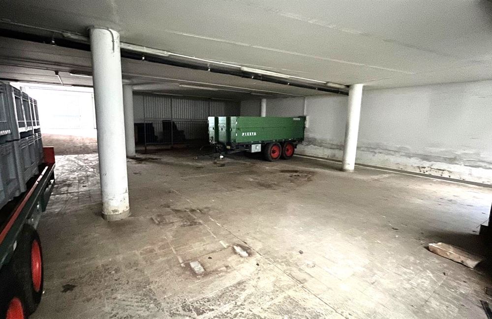 TRENTO – VENDESI AMPIO GARAGE MQ 228 IN CITTA’ VIA BRENNERO - Vendita Altro  Trento