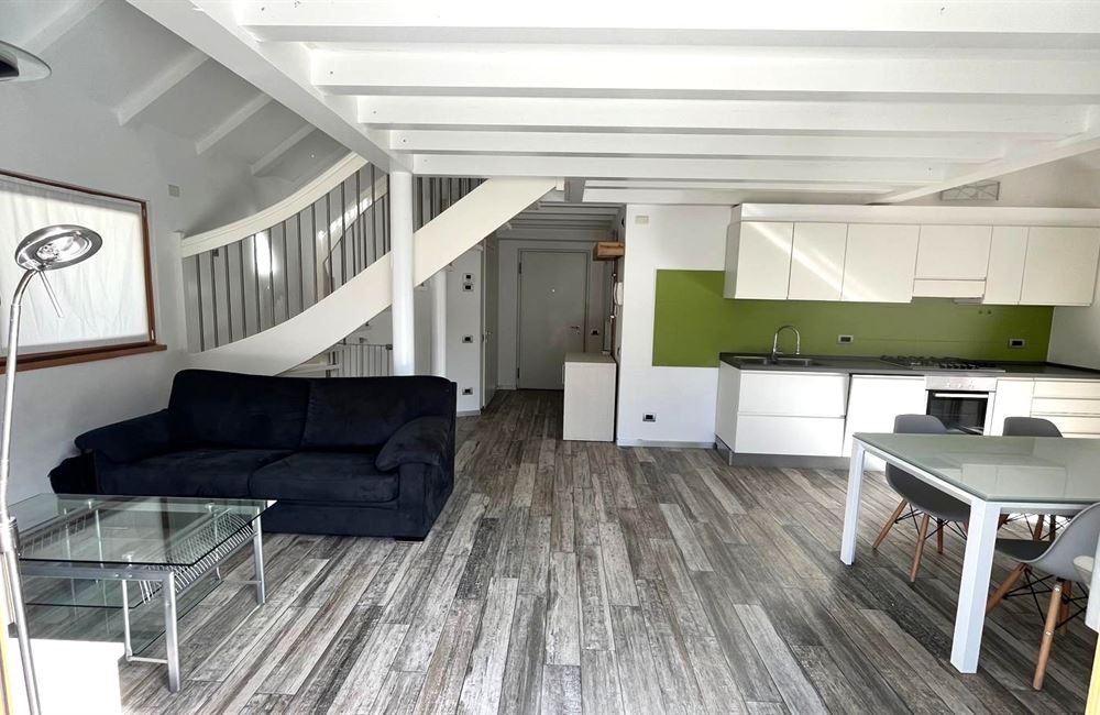 ELEGANTE DUPLEX IN CITTA' - Vendita Appartamento 3 stanze  Trento