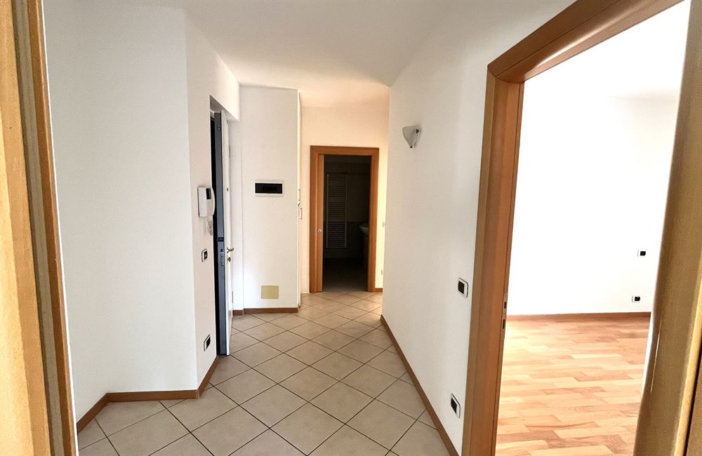 LAVIS  DUE STANZE  CON GARAGE E CANTINA - Vendita Appartamento 2 stanze  Lavis