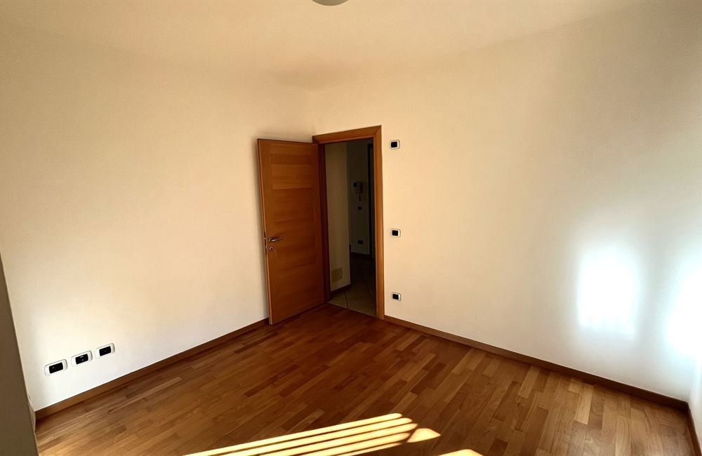 LAVIS  DUE STANZE  CON GARAGE E CANTINA - Vendita Appartamento 2 stanze  Lavis