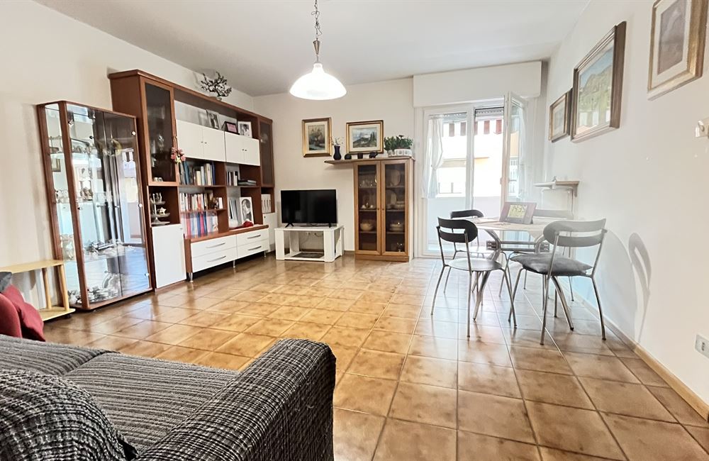 ampio tre stanze - Vendita Appartamento 3 stanze  Trento