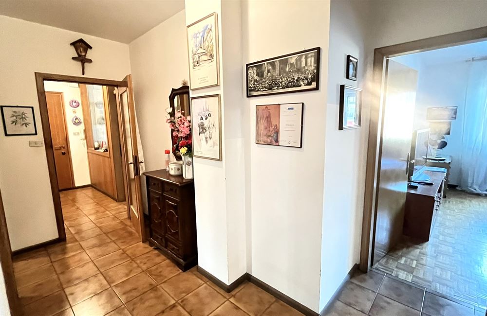 ampio tre stanze - Vendita Appartamento 3 stanze  Trento