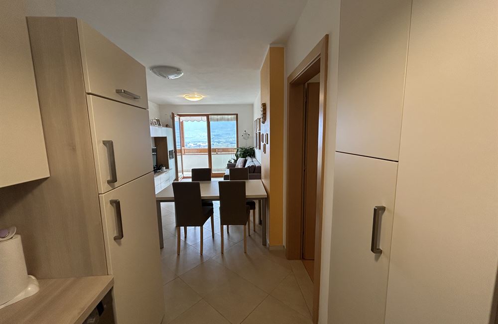 EGNA TRE STANZE CON GARAGE E CANTINA - Vendita Appartamento 3 stanze  Bolzano