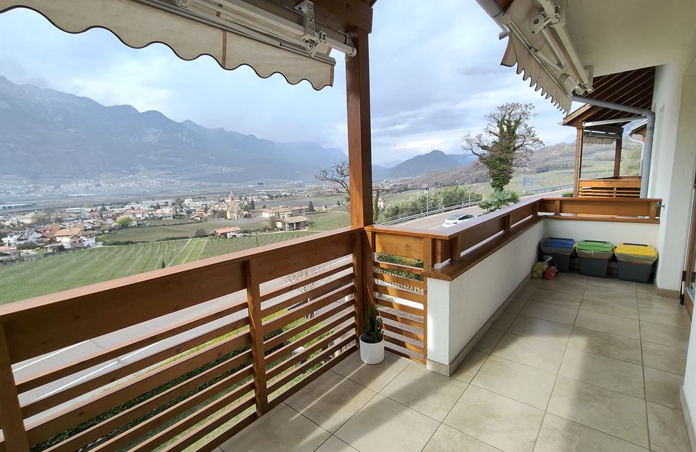 EGNA TRE STANZE CON GARAGE E CANTINA - Vendita Appartamento 3 stanze  Bolzano