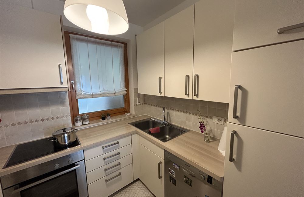 EGNA TRE STANZE CON GARAGE E CANTINA - Vendita Appartamento 3 stanze  Bolzano