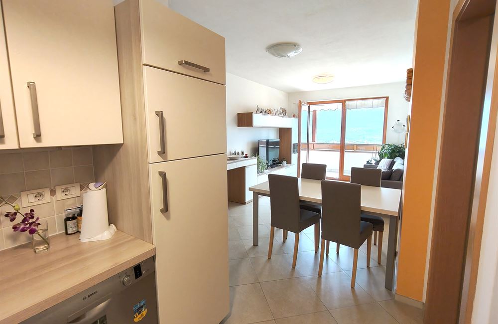 EGNA TRE STANZE CON GARAGE E CANTINA - Vendita Appartamento 3 stanze  Bolzano