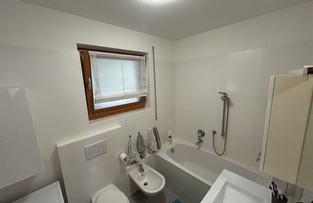 EGNA TRE STANZE CON GARAGE E CANTINA - Vendita Appartamento 3 stanze  Bolzano