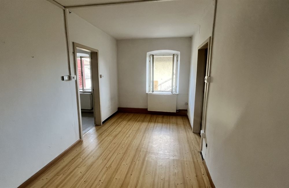 CASA CON DUE APPARTAMENTI SALORNO - Vendita Casa Singola SALORNO Atesina