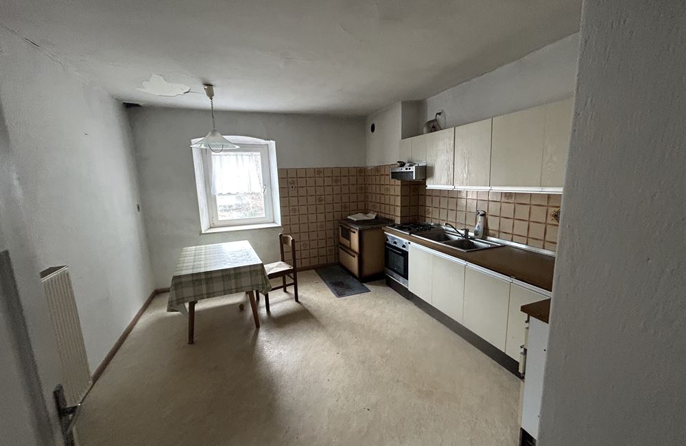 CASA CON DUE APPARTAMENTI SALORNO - Vendita Casa Singola SALORNO Atesina