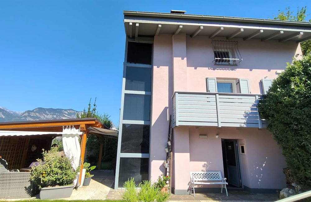 LAVIS CASA INDIPENDENTE RISTRUTTURATA CON VISTA PANORAMICA - Vendita Villa  Lavis