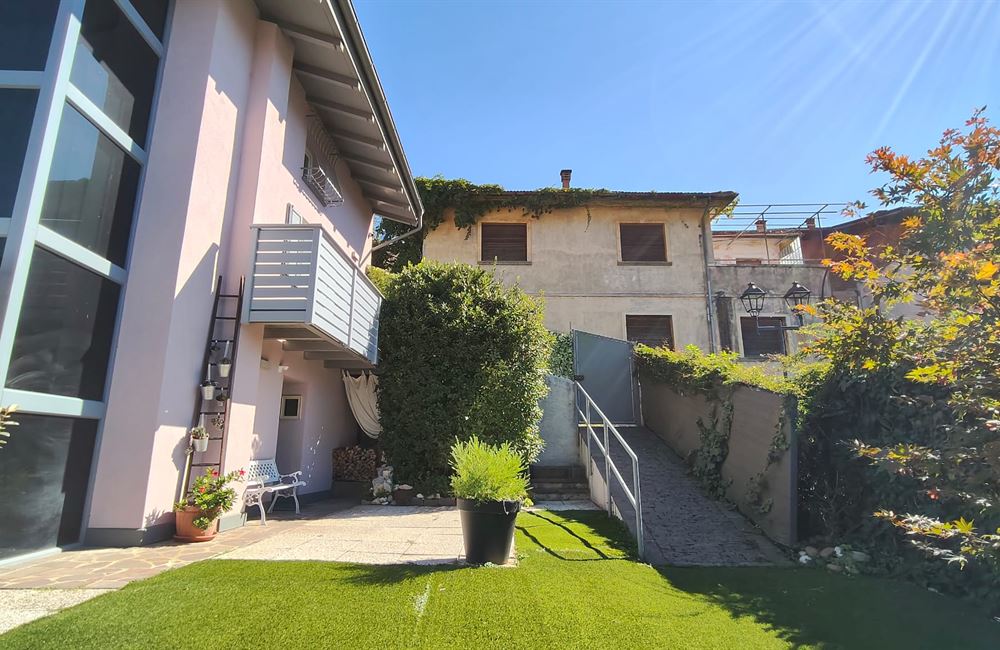 LAVIS CASA INDIPENDENTE RISTRUTTURATA CON VISTA PANORAMICA - Vendita Villa  Lavis