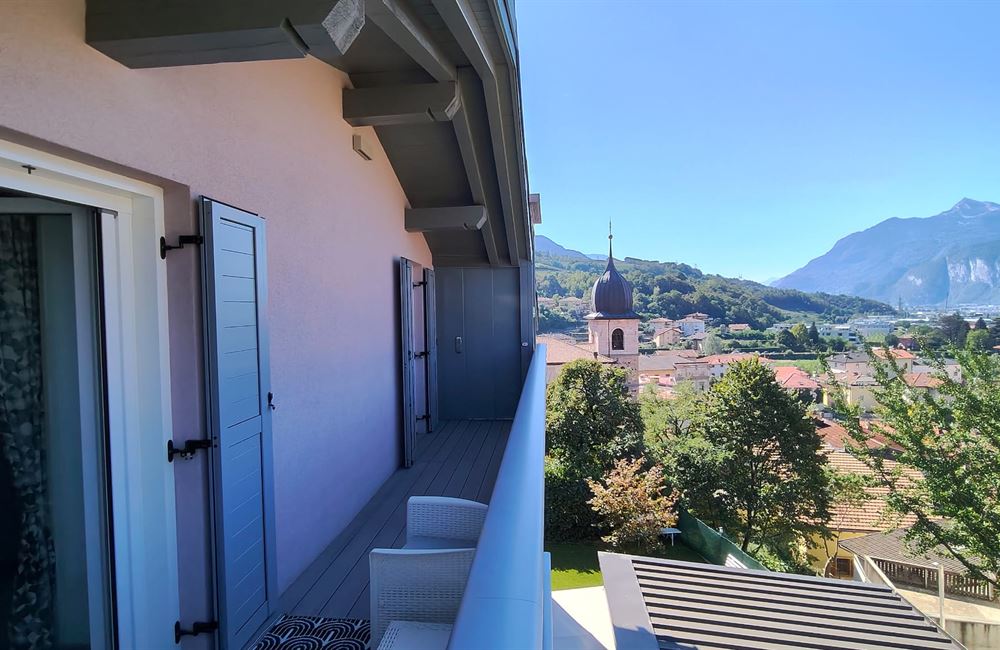 LAVIS CASA INDIPENDENTE RISTRUTTURATA CON VISTA PANORAMICA - Vendita Villa  Lavis