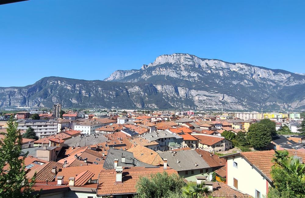 LAVIS CASA INDIPENDENTE RISTRUTTURATA CON VISTA PANORAMICA - Vendita Villa  Lavis