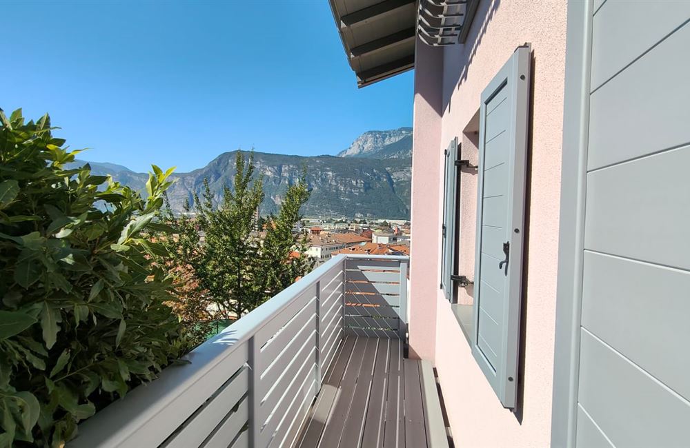 LAVIS CASA INDIPENDENTE RISTRUTTURATA CON VISTA PANORAMICA - Vendita Villa  Lavis