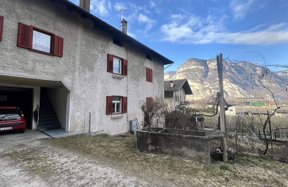 CASA CON DUE APPARTAMENTI SALORNO